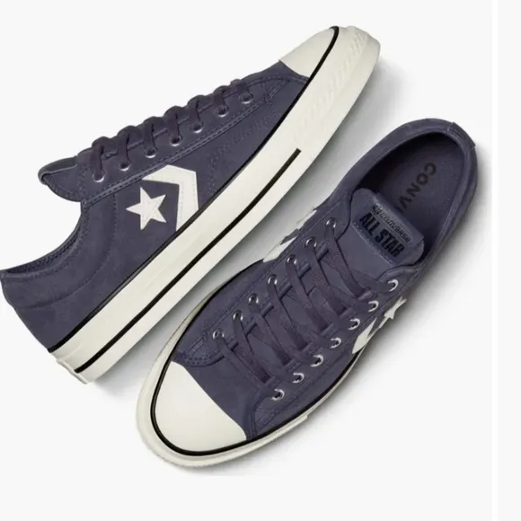 New In Box Converse Star Player 76 Suede Sneakers Low Top Men's size 10