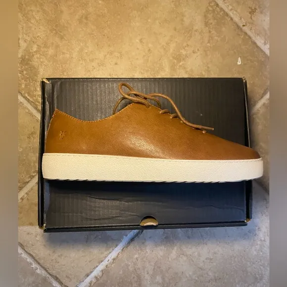 New in Box Frye Women’s Webster Low Lace Genuine Leather Sneakers Rare