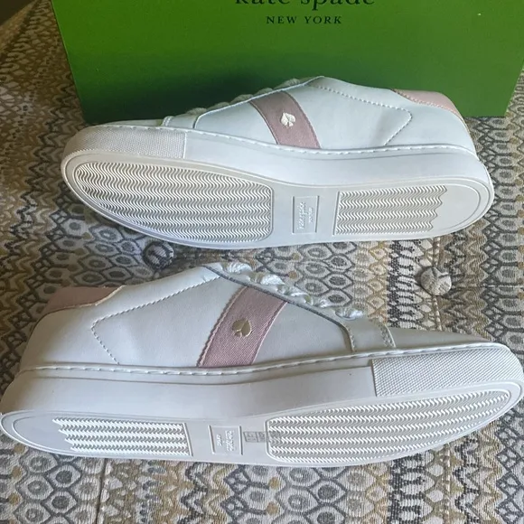 NEW Kate Spade Iggy Low Top Sneakers in Optic White and Rose Smoke Sz 8