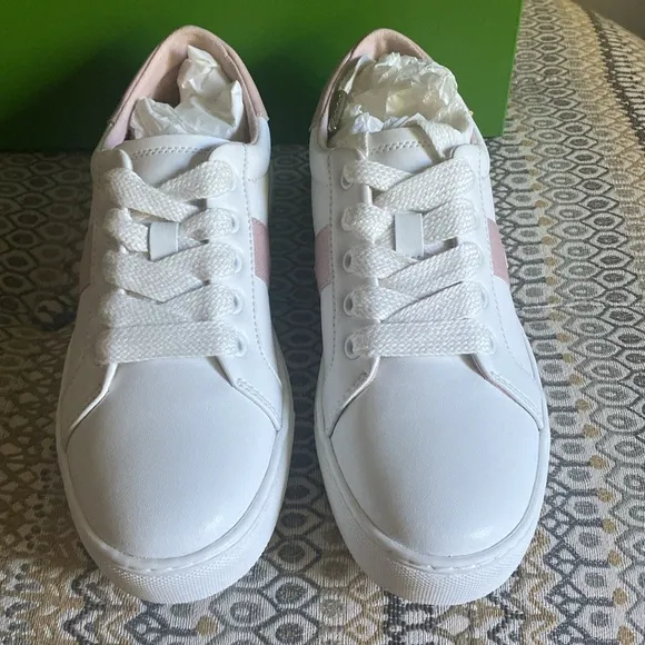 NEW Kate Spade Iggy Low Top Sneakers in Optic White and Rose Smoke Sz 8