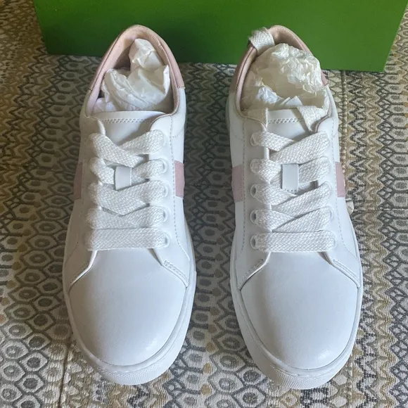 NEW Kate Spade Iggy Low Top Sneakers in Optic White and Rose Smoke Sz 8
