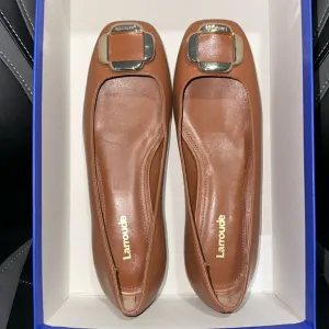 🔥🔥🔥NEW Larroude Maria Brown Caramel Leather Flats