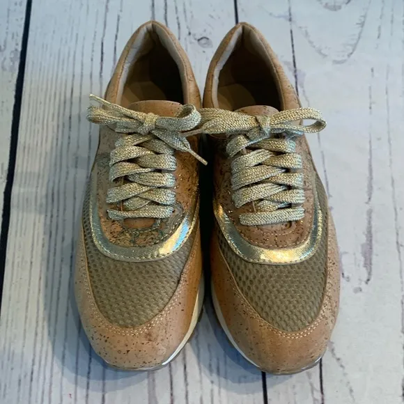 🎉NEW LISTING!🎉Cork sneakers from Portugal