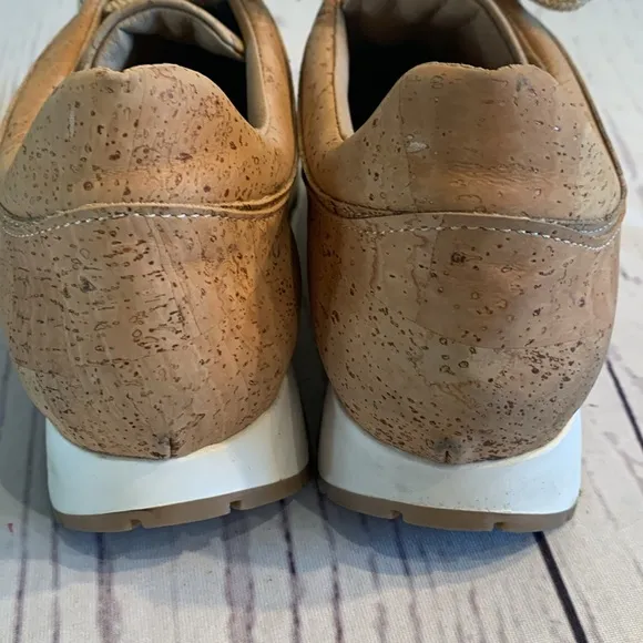 🎉NEW LISTING!🎉Cork sneakers from Portugal