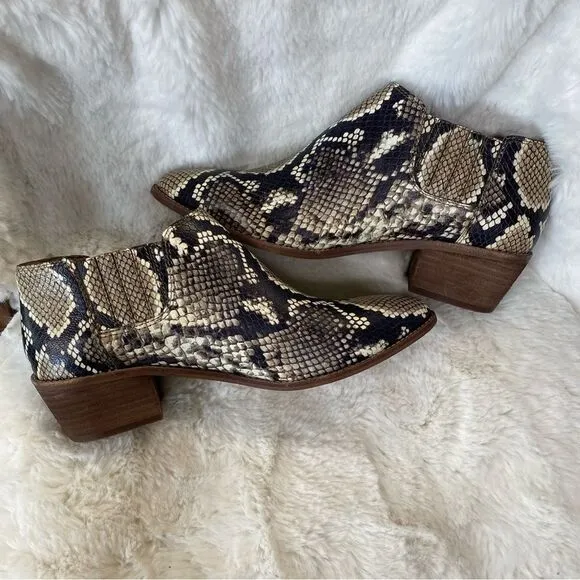 NEW Madewell Sonia leather snake print pointed chelsea boots booties 8.5