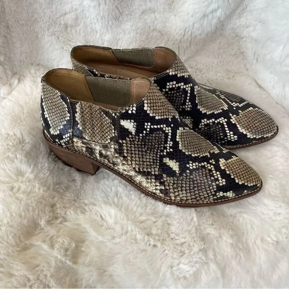 NEW Madewell Sonia leather snake print pointed chelsea boots booties 8.5