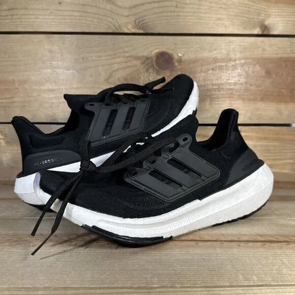 NEW Mens Size 8 Adidas Ultraboost Light “Core Black White” Running Shoes GY9351
