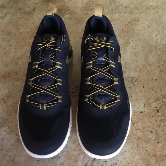 NEW Men’s Under Armour Charged Ultimate Trainer Low Top Sneakers