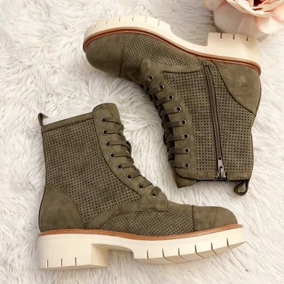 NEW MIA Havenn Combat Lace up ankle boots Olive green women size 8.5