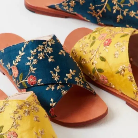 New MOMO Free People Sunny Days 6, 8, 10 Yellow Embroidered Silk Leather Slip-On