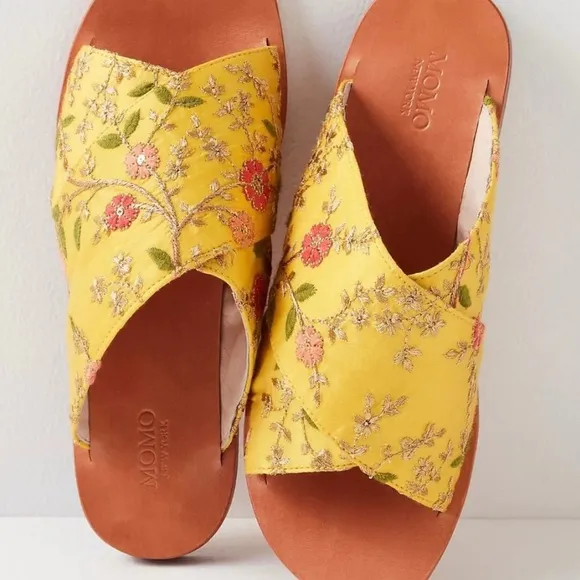 New MOMO Free People Sunny Days 6, 8, 10 Yellow Embroidered Silk Leather Slip-On