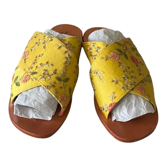 New MOMO Free People Sunny Days 6, 8, 10 Yellow Embroidered Silk Leather Slip-On