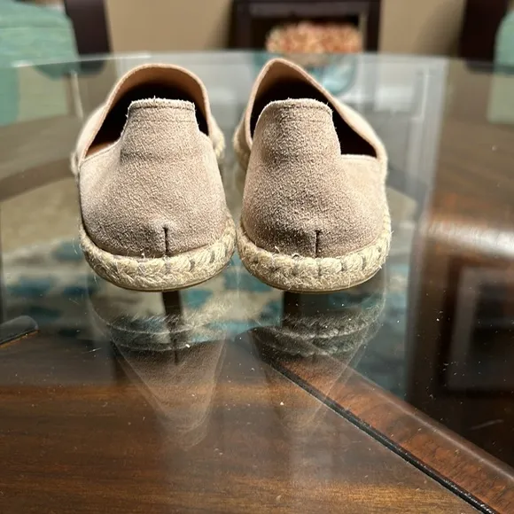 New NEVER WORN! CARMENA Miz Mooz size 40=9.-9.5