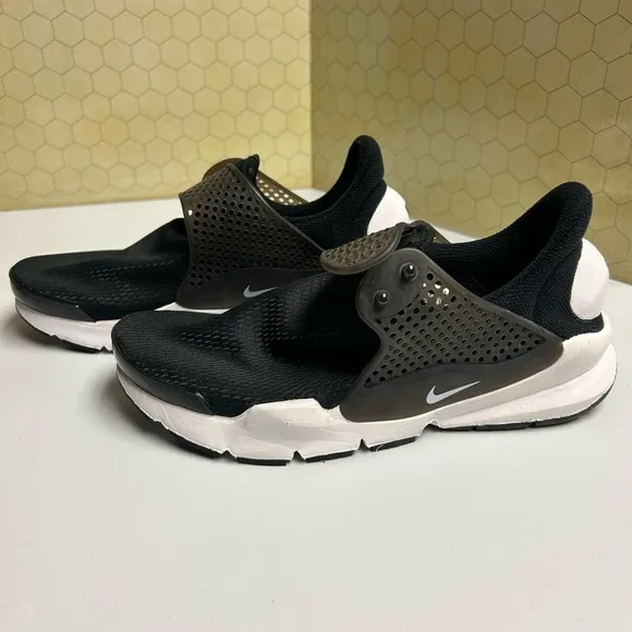 New Nike Youth Sock Sneakers