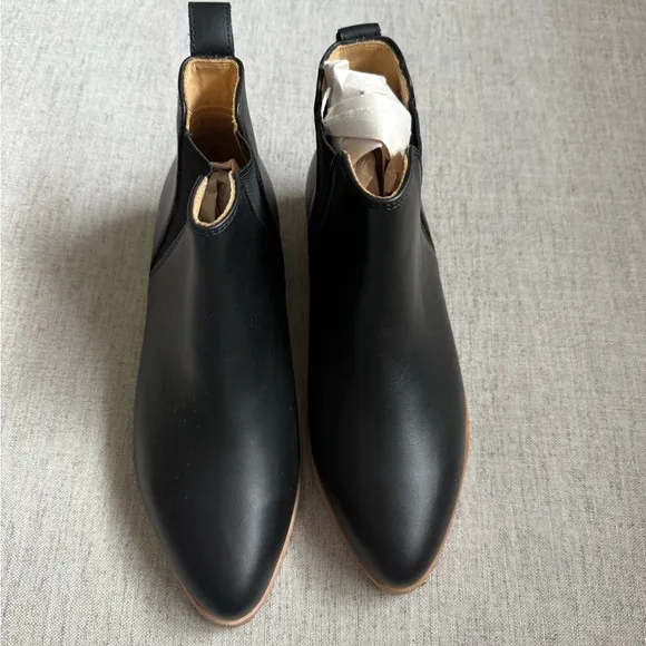 New Nisolo Black Chelsea Ankle Boots Leather