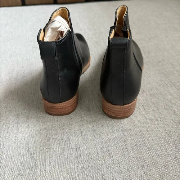 New Nisolo Black Chelsea Ankle Boots Leather