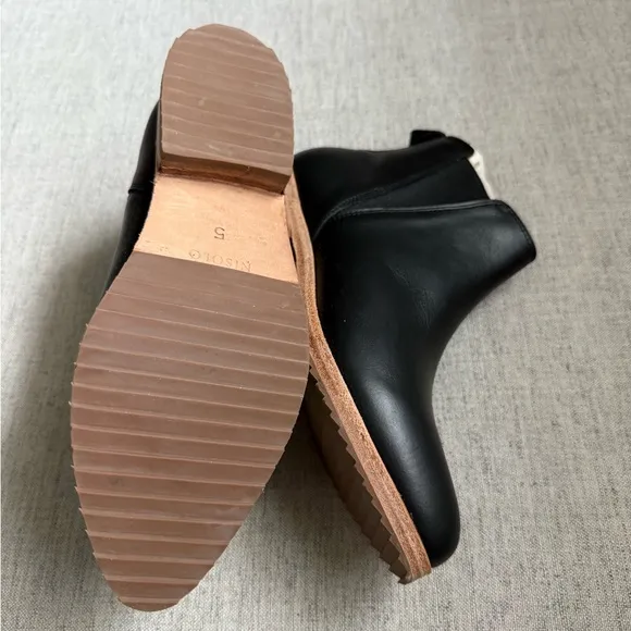 New Nisolo Black Chelsea Ankle Boots Leather