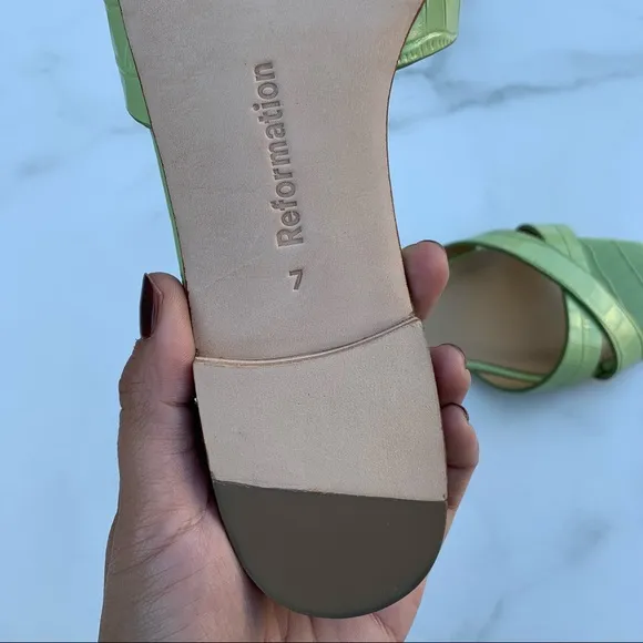 New Reformation The Margaret croc embossed crossover sandals Size 7