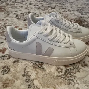 New SeasonVEJACampo low-top lace-up sneakers size 38