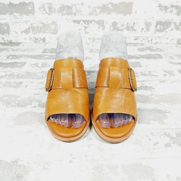 NEW Sofft Candyce Tan Brown Leather Block Heel Slip On Sandals A479