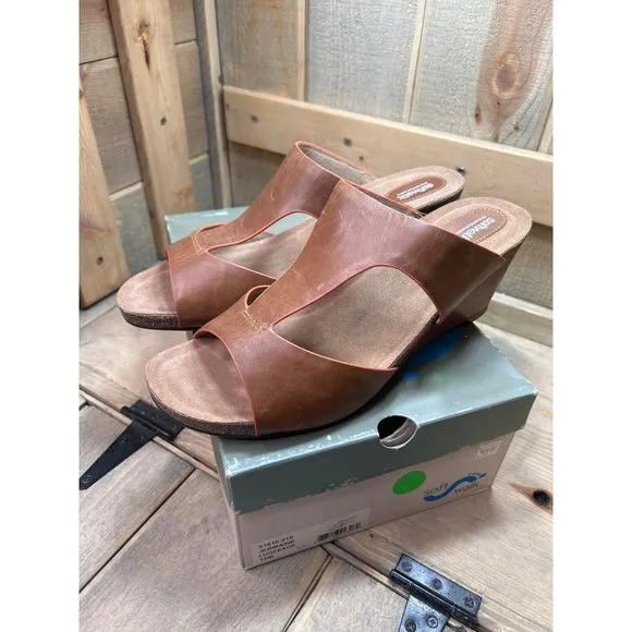 NEW Softwalk Brown Tan Slip On Wedge Sandals Womens 12M Jermaine