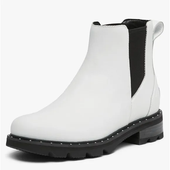 NEW Sorel Lennox Chelsea white and black boots 8