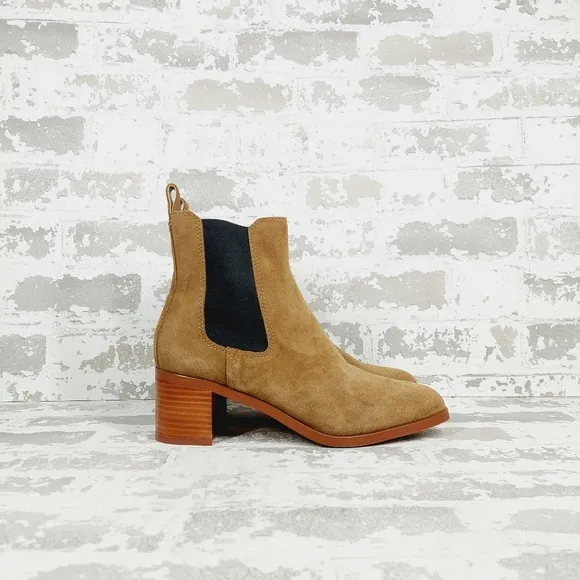 NEW Steve Madden Rhiannon Cognac Brown Suede Chelsea Boots D505