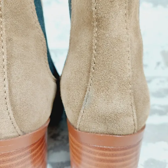 NEW Steve Madden Rhiannon Cognac Brown Suede Chelsea Boots D505