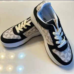 New stylish platform heel geometric design sneakers. 7