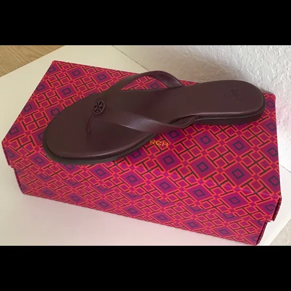 New Tory Burch Benton Thong Logo Sandals Leather