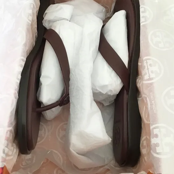 New Tory Burch Benton Thong Logo Sandals Leather