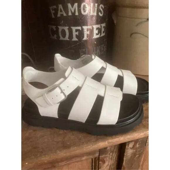 NEW UGG Capitelle Strap Fisherman Leather Sandals Sz 7.5 Off White ONLINE 130.00