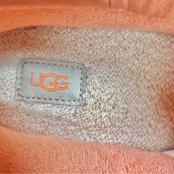 NEW! UGG Junior/Women’s slip on sandals. Neon Orange. Soft cushioned comfortable