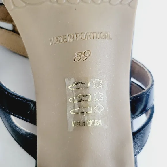 NEW Unity In Diversity Black Leather Heeled Slip-on  Sandals Size 9