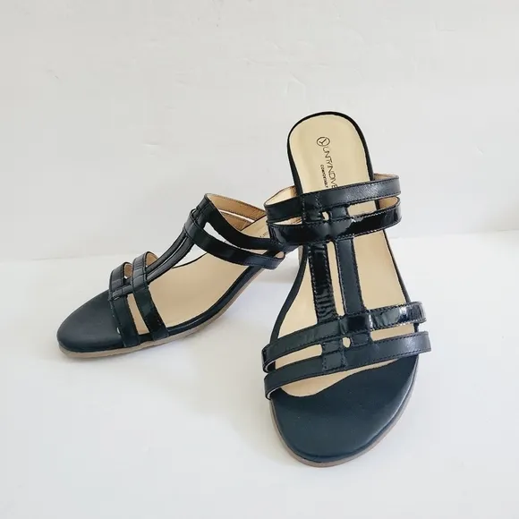 NEW Unity In Diversity Black Leather Heeled Slip-on  Sandals Size 9