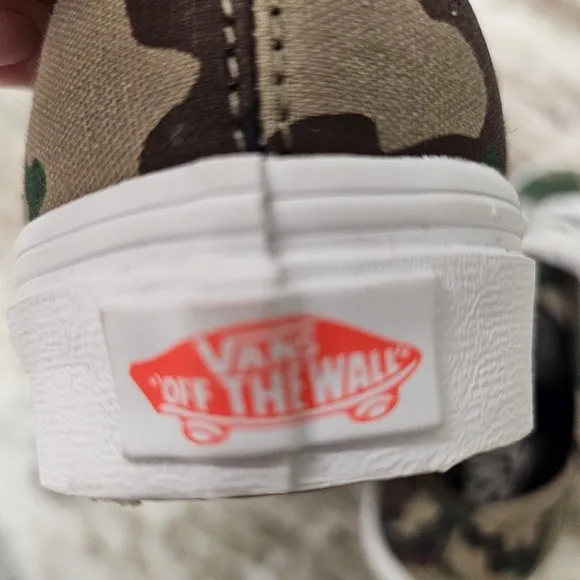New Vans Authentic Camo Olive/White Sneakers Sneakers Mens 6.5, Womens 8