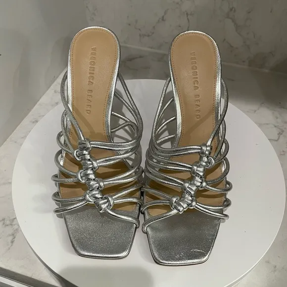 New! Veronica Beard Avita Women'sStrappy Leather Sandals Silver Heels Sz 7 $395