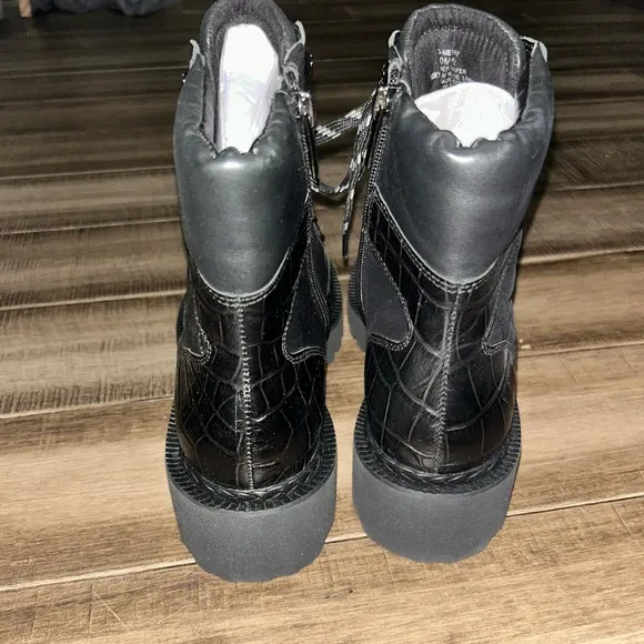 New Vince Camuto Combat Boots 10