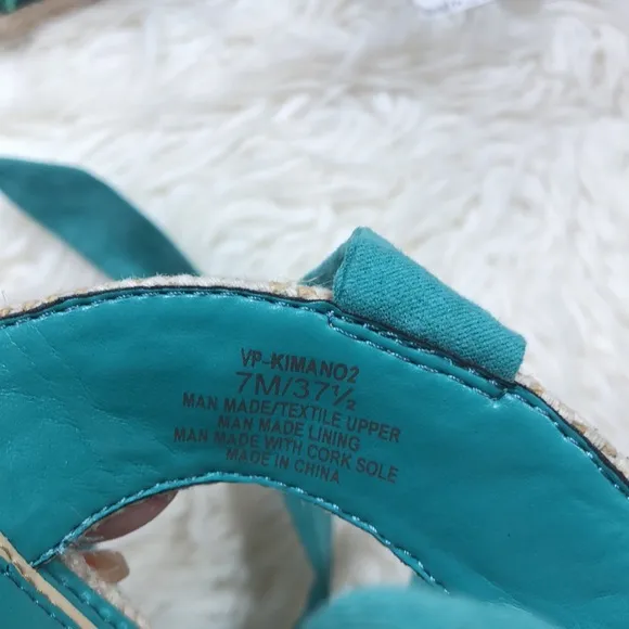 NEW Vince Camuto Kimano Sandals