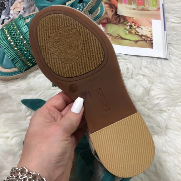 NEW Vince Camuto Kimano Sandals
