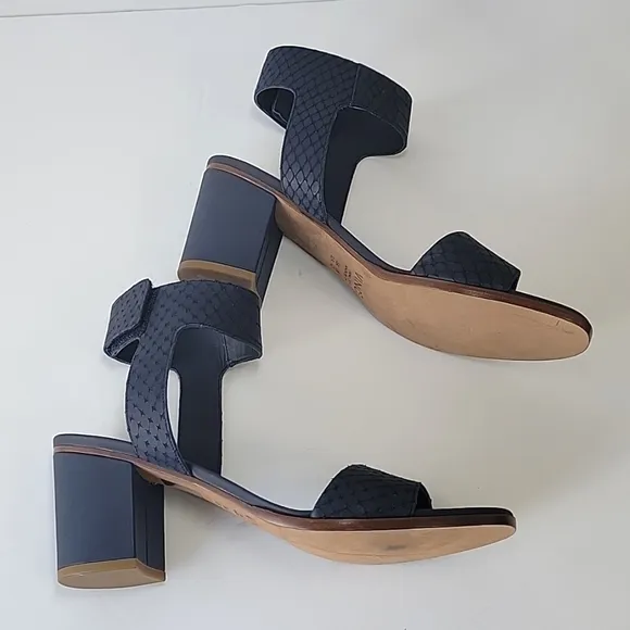 New, Vince Josslyn snake embossed city block heel sandals women's size 10