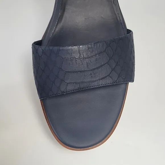 New, Vince Josslyn snake embossed city block heel sandals women's size 10
