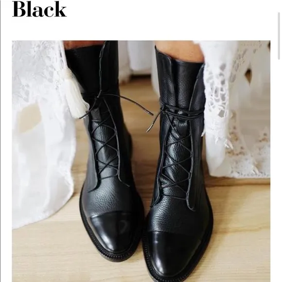 New! Vintage Style Combat Lace Up Boots In Wine