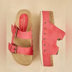 NEW with tags (NWT) Altard State Red Serenna Platform Sandals