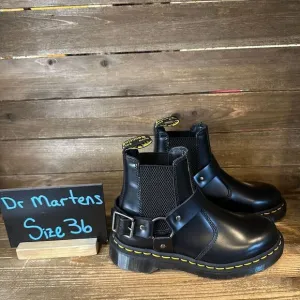 New Womens Dr Martens Wincox‎ Black Leather Harness Chelsea Ankle Boots Size 5 M