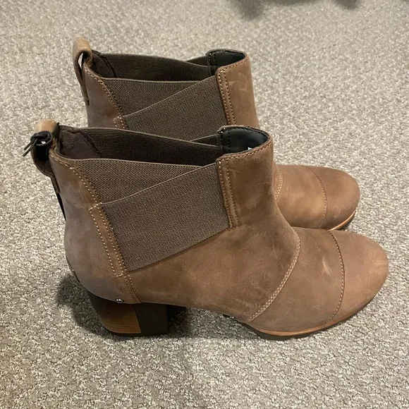 New Women’s Sorel Addington Chelsea Boots