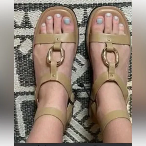 New! Zara Sz 9, beige flatform leather golden metal ankle strap sandals.
