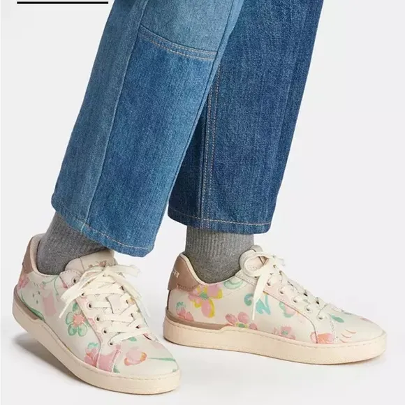 NIB Coach clip low top floral sneakers
