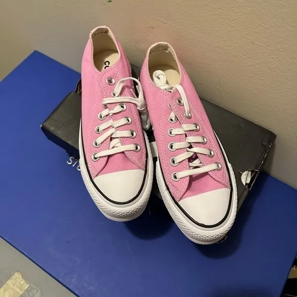NIB Converse Platform Chuck Taylor Sneakers Seasonal Color Limited Edition Peony