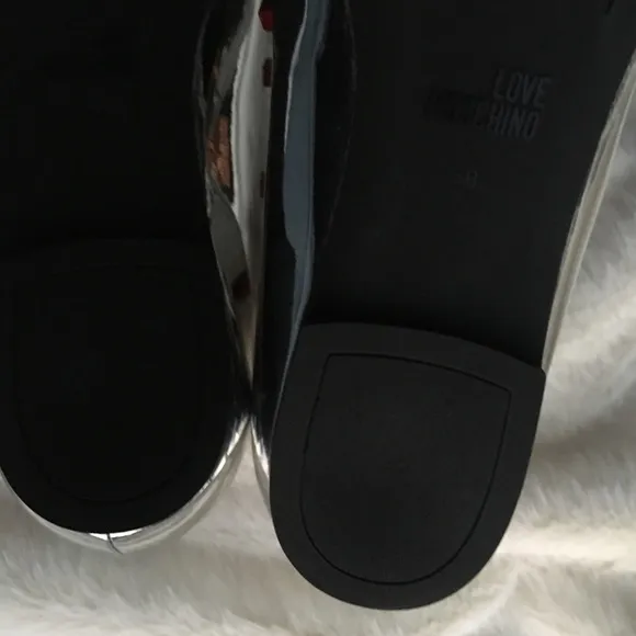 NIB LOVE MOSCHINO Metallic Pointed Toe Ballet Flats